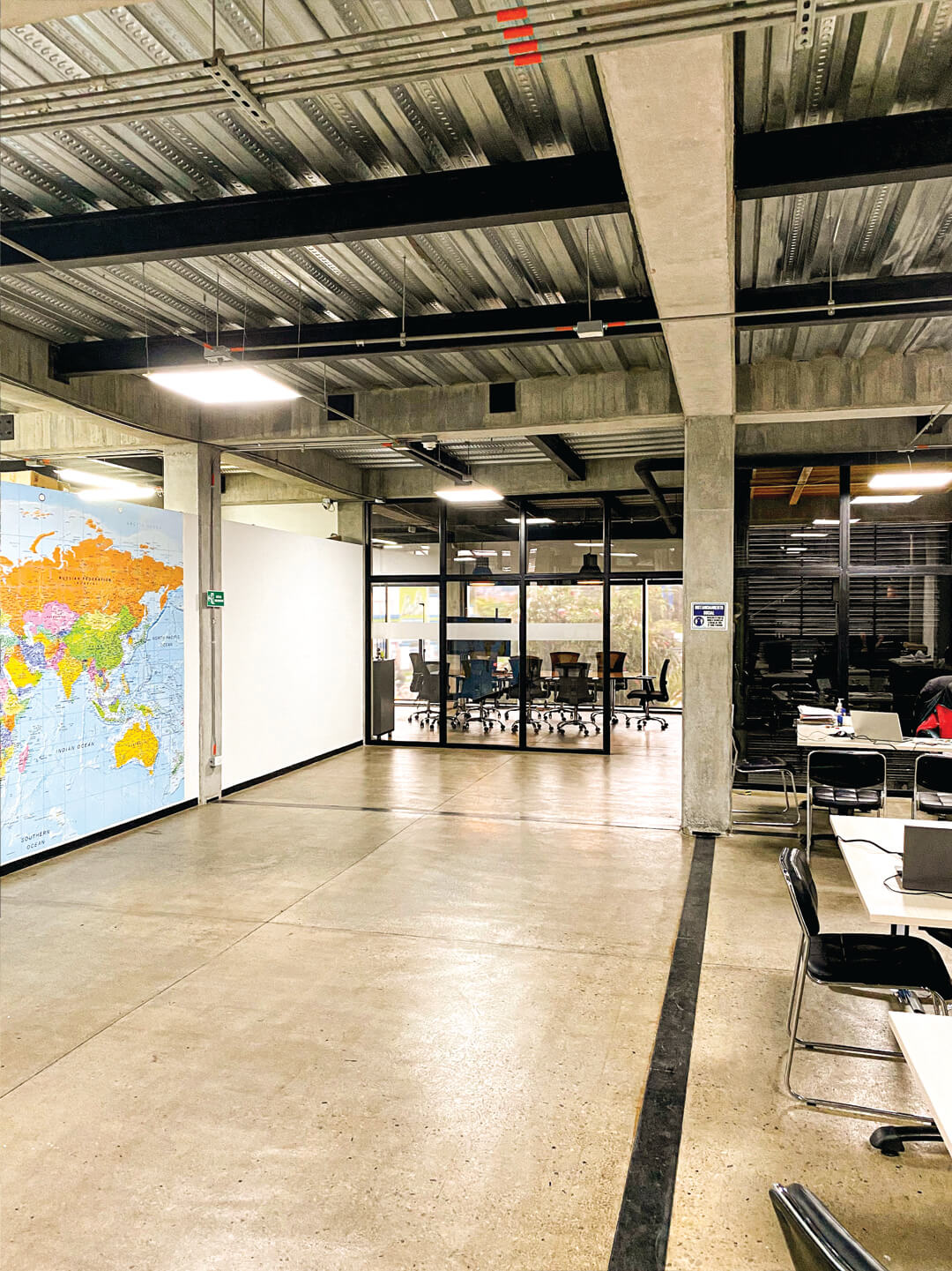 Local Av. Suba — 8