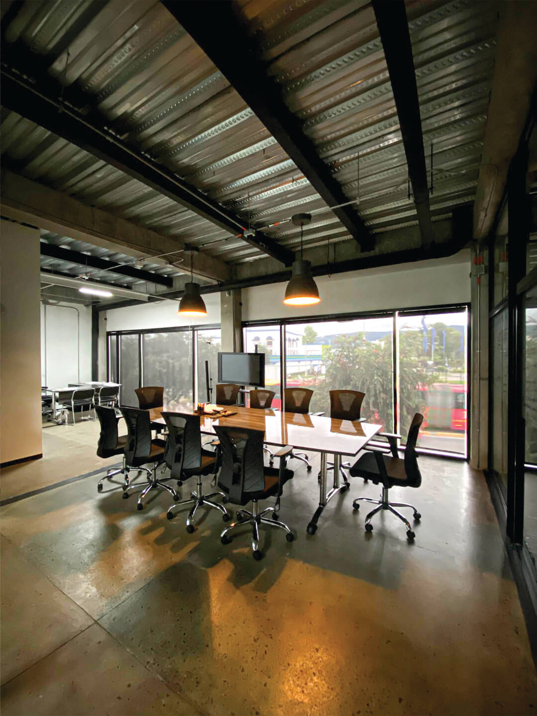 Local Av. Suba — 13